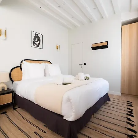 Cosy With Prime Location, Le Marais Paryż