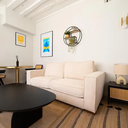 Апартаменты Cosy With Prime Location, Le Marais